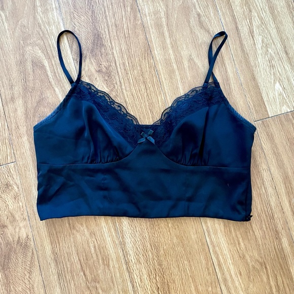 Princess Polly Black Lace Top - Picture 5 of 8